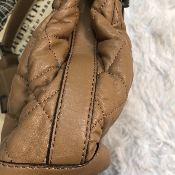 Burberry quilted tan leather purse 😍 - Picture 11 of 13